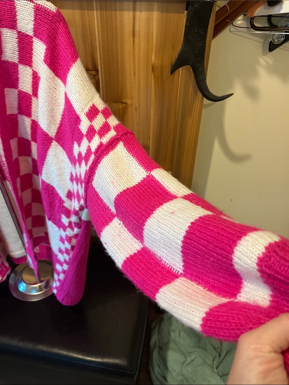 Miracle Hot Pink and White Checkerboard Open-Front Oversize Cardigan - Picture 4 of 7